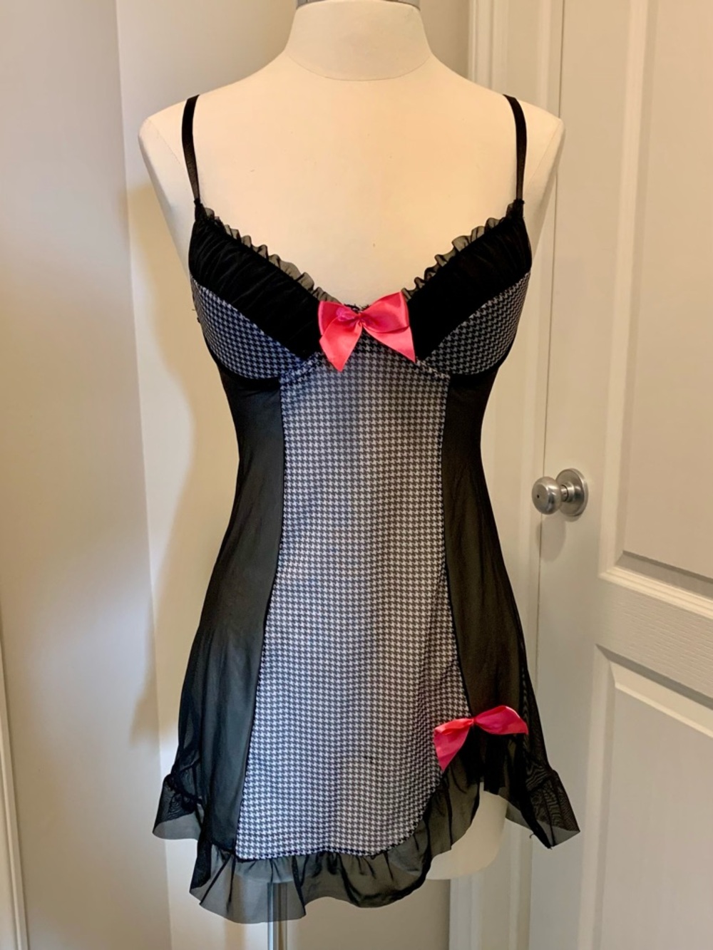 Rampage BLK/WHT Babydoll Chemise with Pink Bow Accents, M